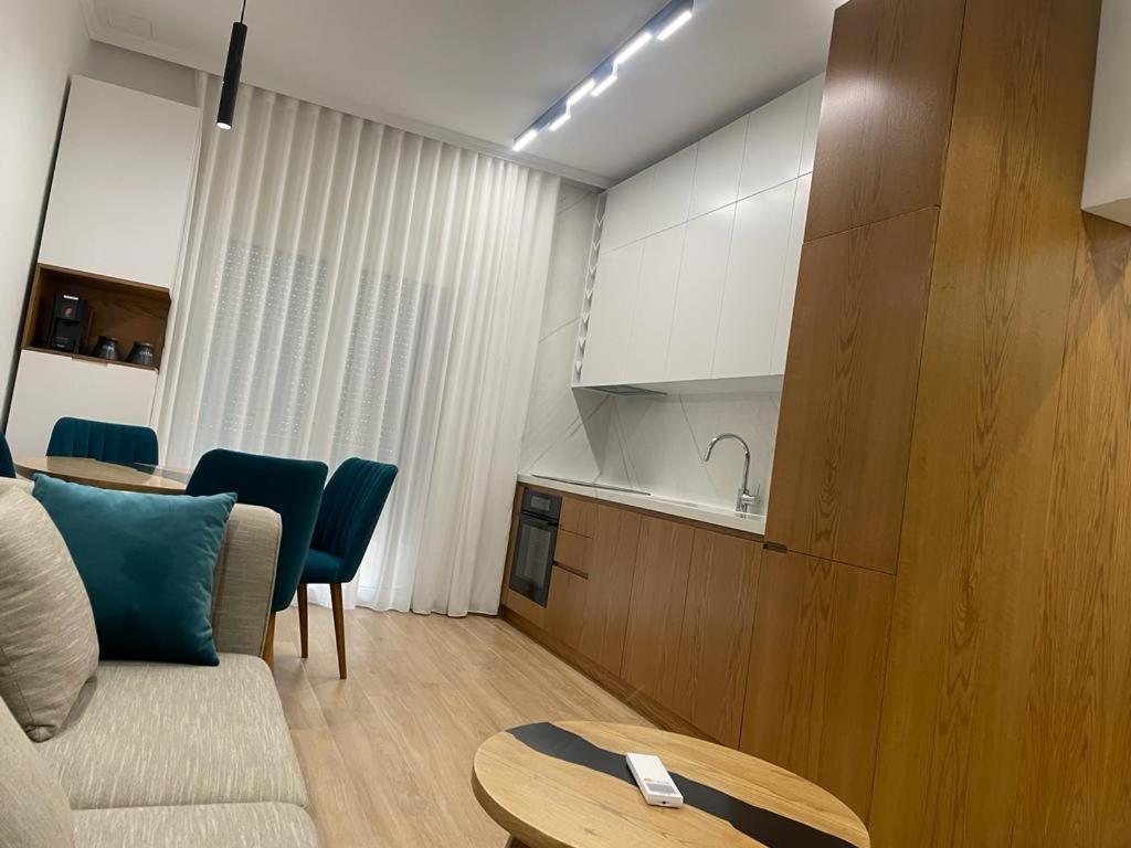 Center Kafe Flora Apartament